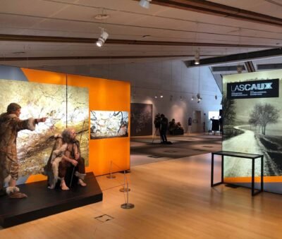 Réalisation sur Textile Rétroéclairé _ Exposition Itinérante Lascaux