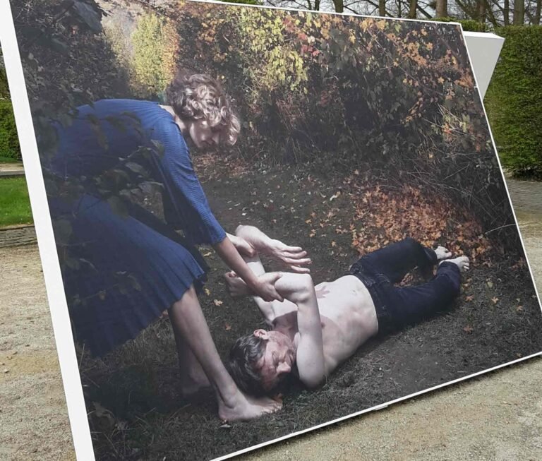 Bâche grand format extérieur collée sur panneau bois pour exposition artistique, impression couleur haute définition