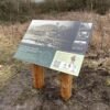 Panneau historique personnalisé en pleine nature imprimé sur HPL, racontant l’histoire d’une mine de charbon