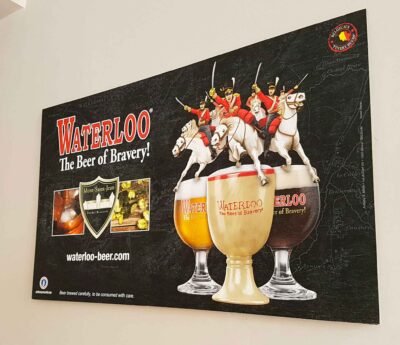 Impression UV grand format sur bois multiplex Waterloo Beer signalétique intérieure décoration murale B2B
